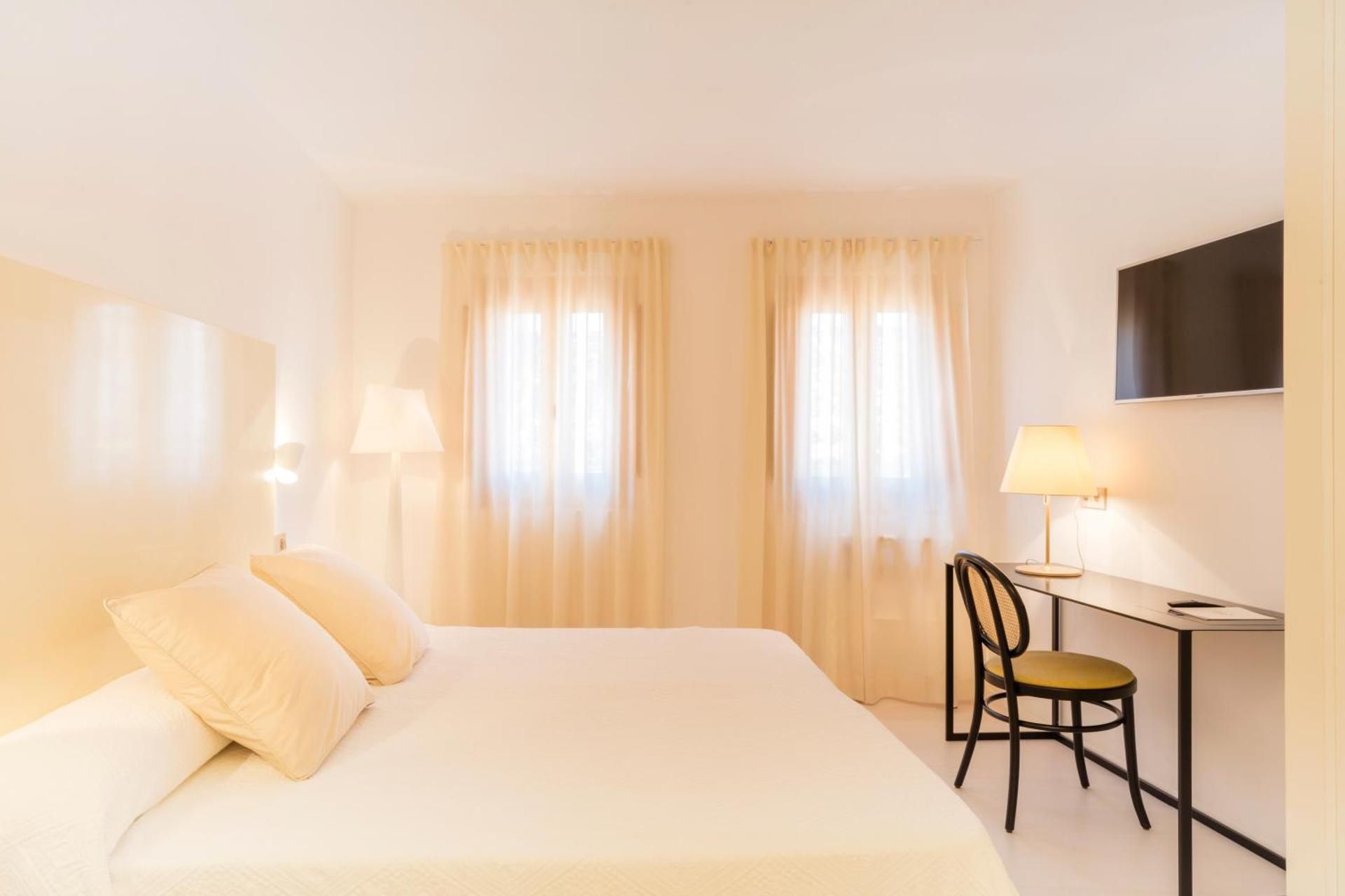 Deluxe Double or Twin Room with Spa Bath