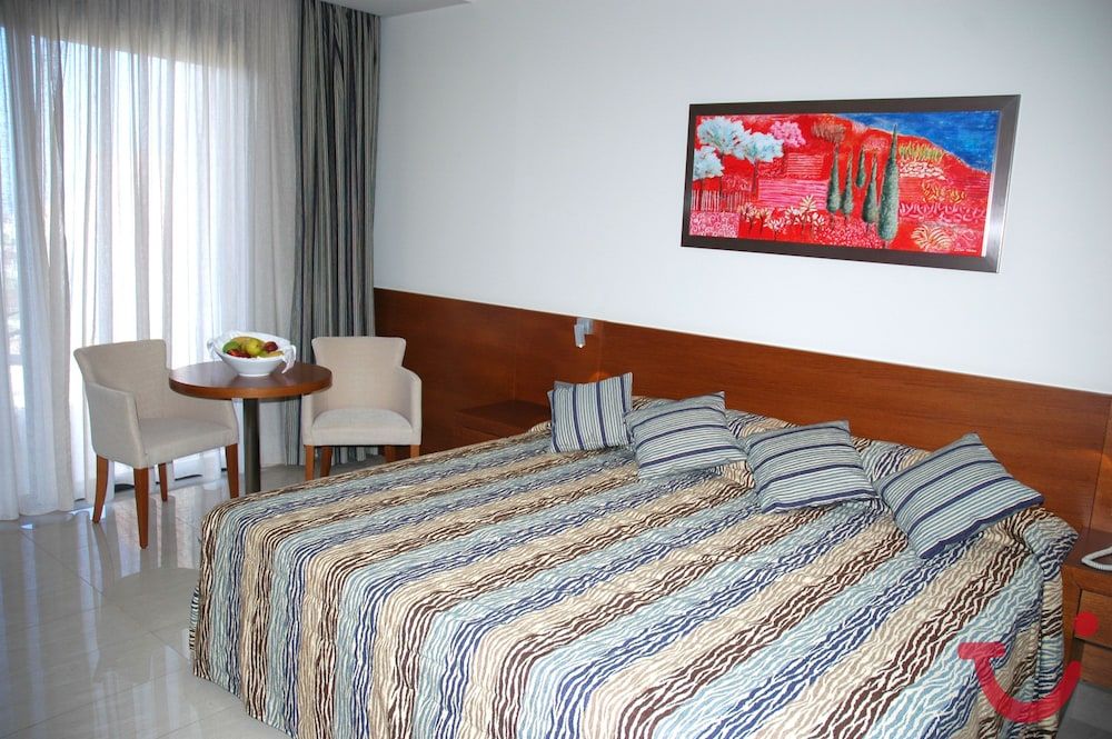 Family Room, Garden View (Deluxe)