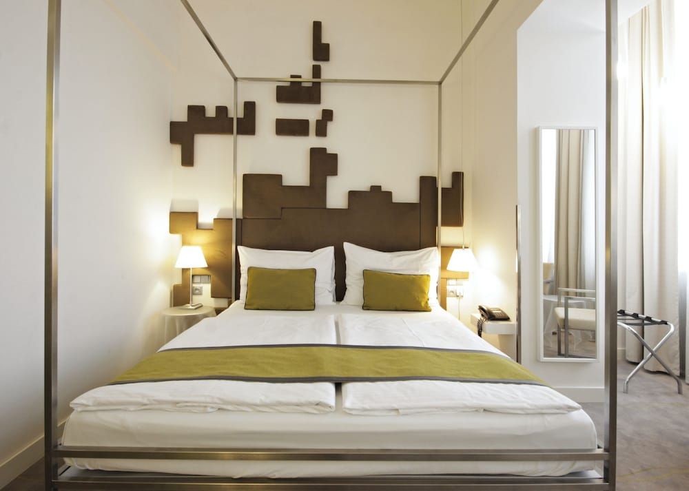 Pure White Standard Double or Twin Room 3