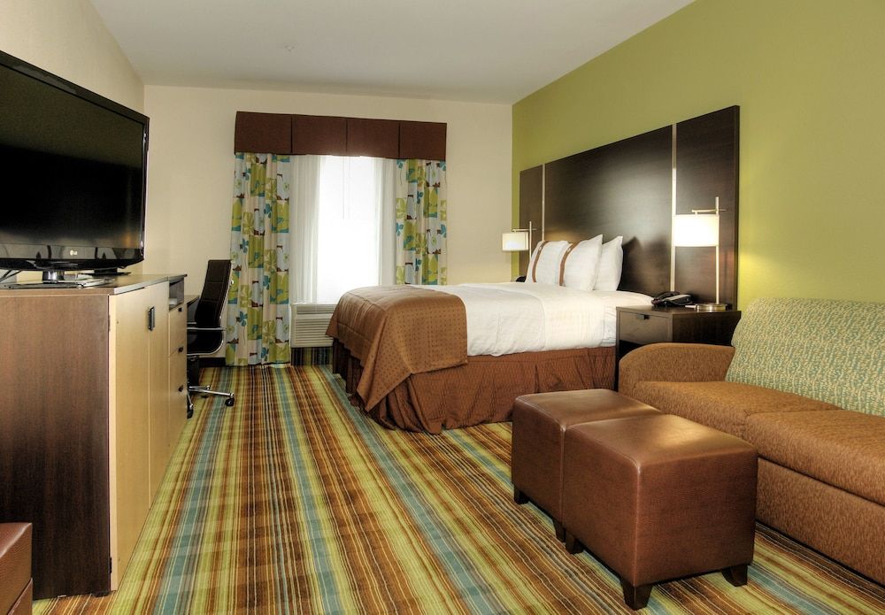 Standard Room, 1 King Bed with Sofa bed