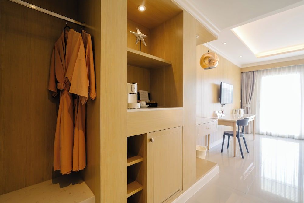 The Sea - Cret Hua Hin Deluxe Jacuzzi 9