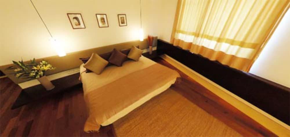 FCC Phnom Penh Boutique Hotel Standard Room 3