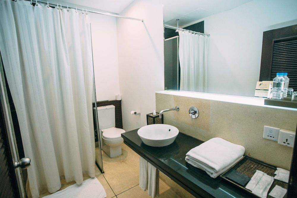 FCC Phnom Penh Boutique Hotel Standard Room 9