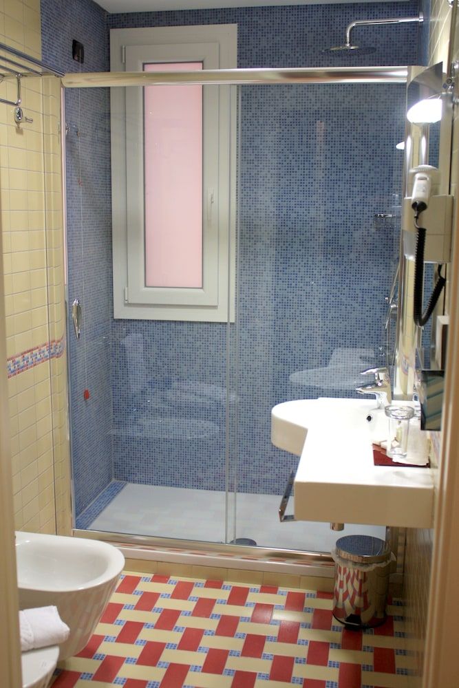 Artemis Hotel Standard Room 5