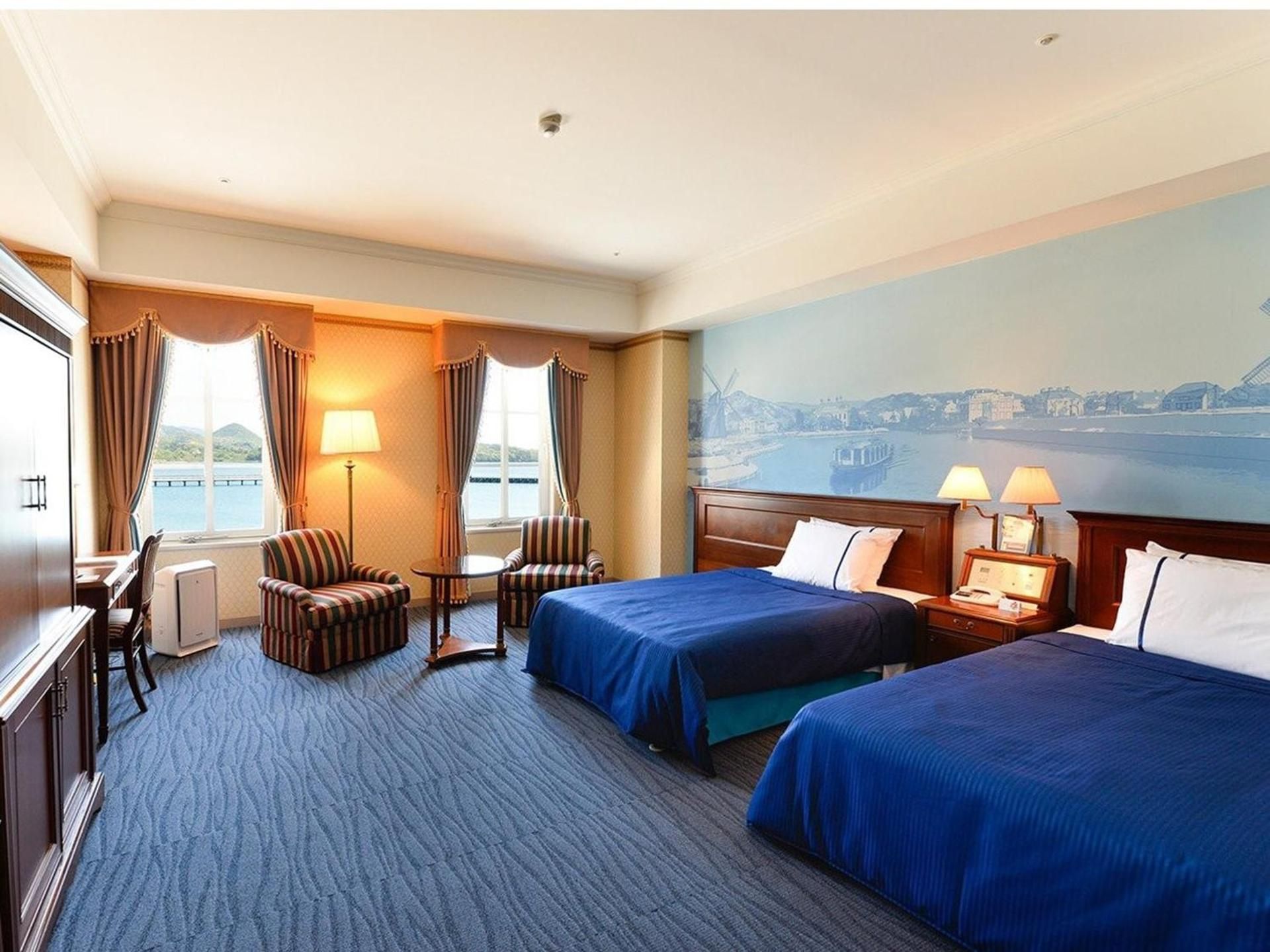 Deluxe Quadruple Room with Harbor View