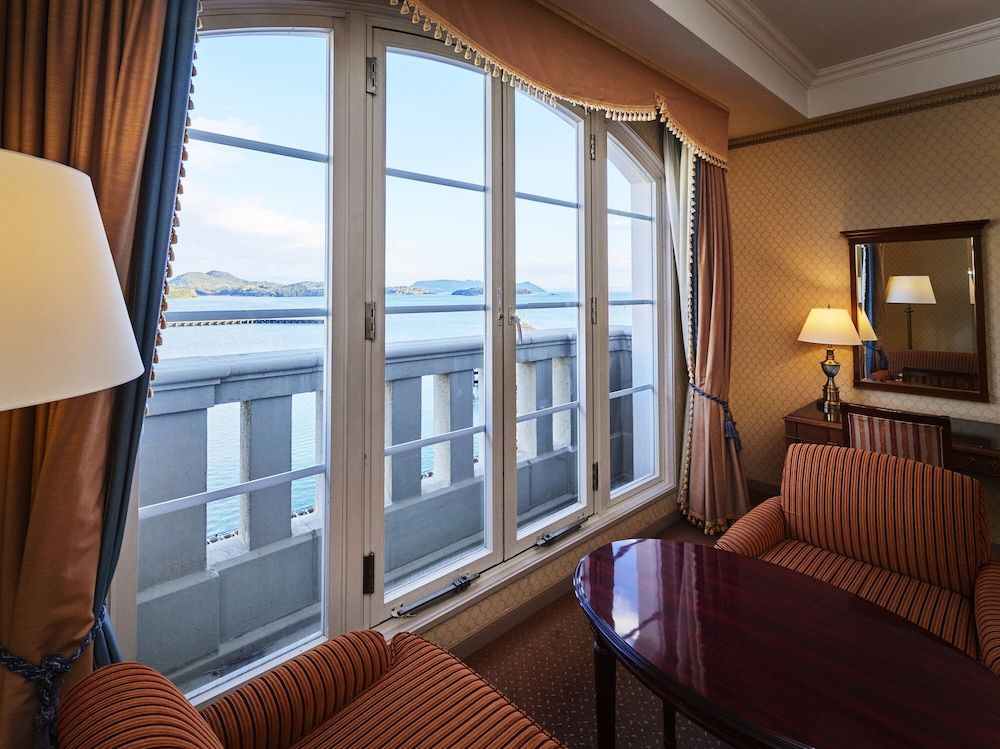 Deluxe Harbor View Quad (Family)[A first-day ticket must be purchased/Next-day free admission], NS