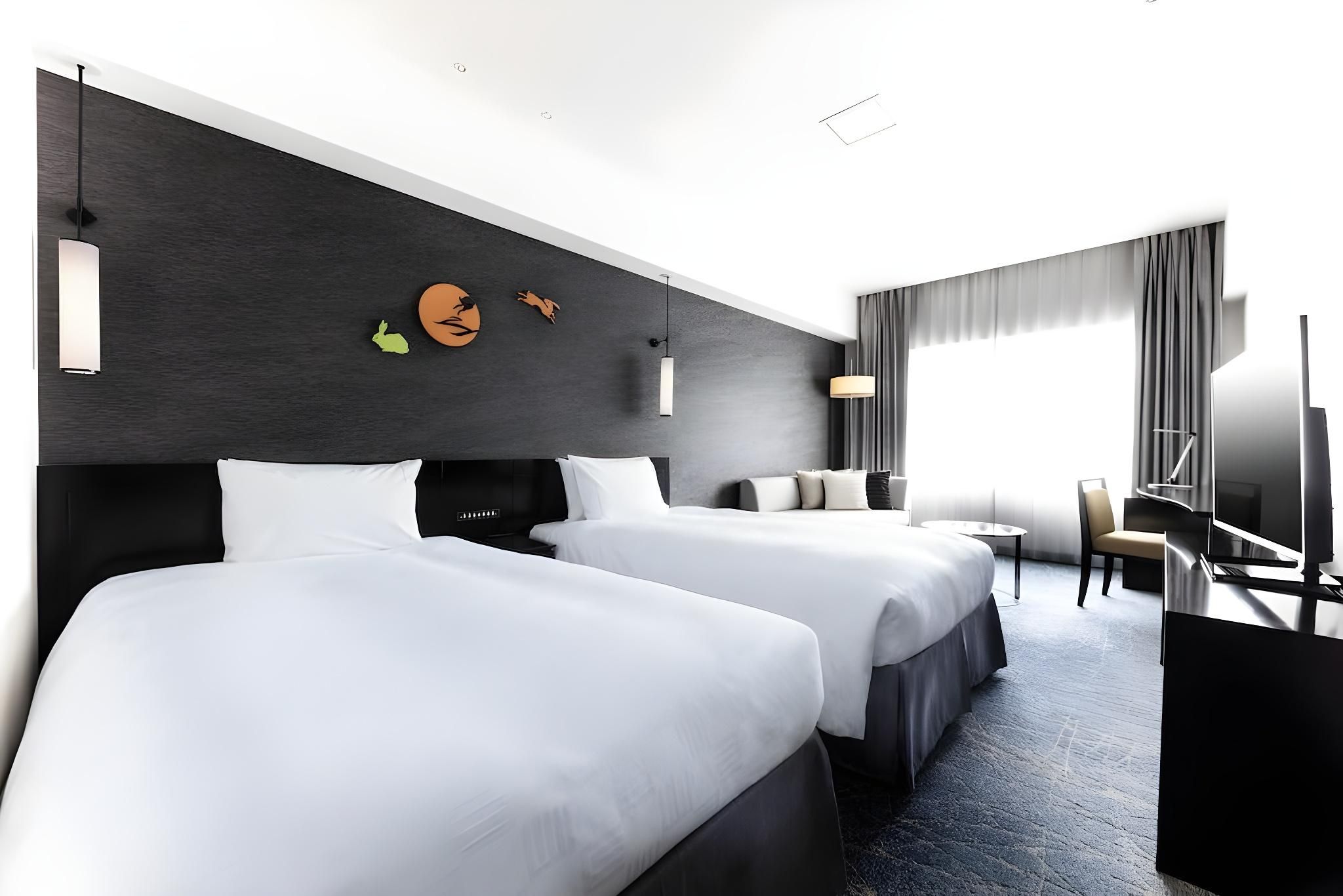 Corner Deluxe Twin Room for 3 People with Extra Bed