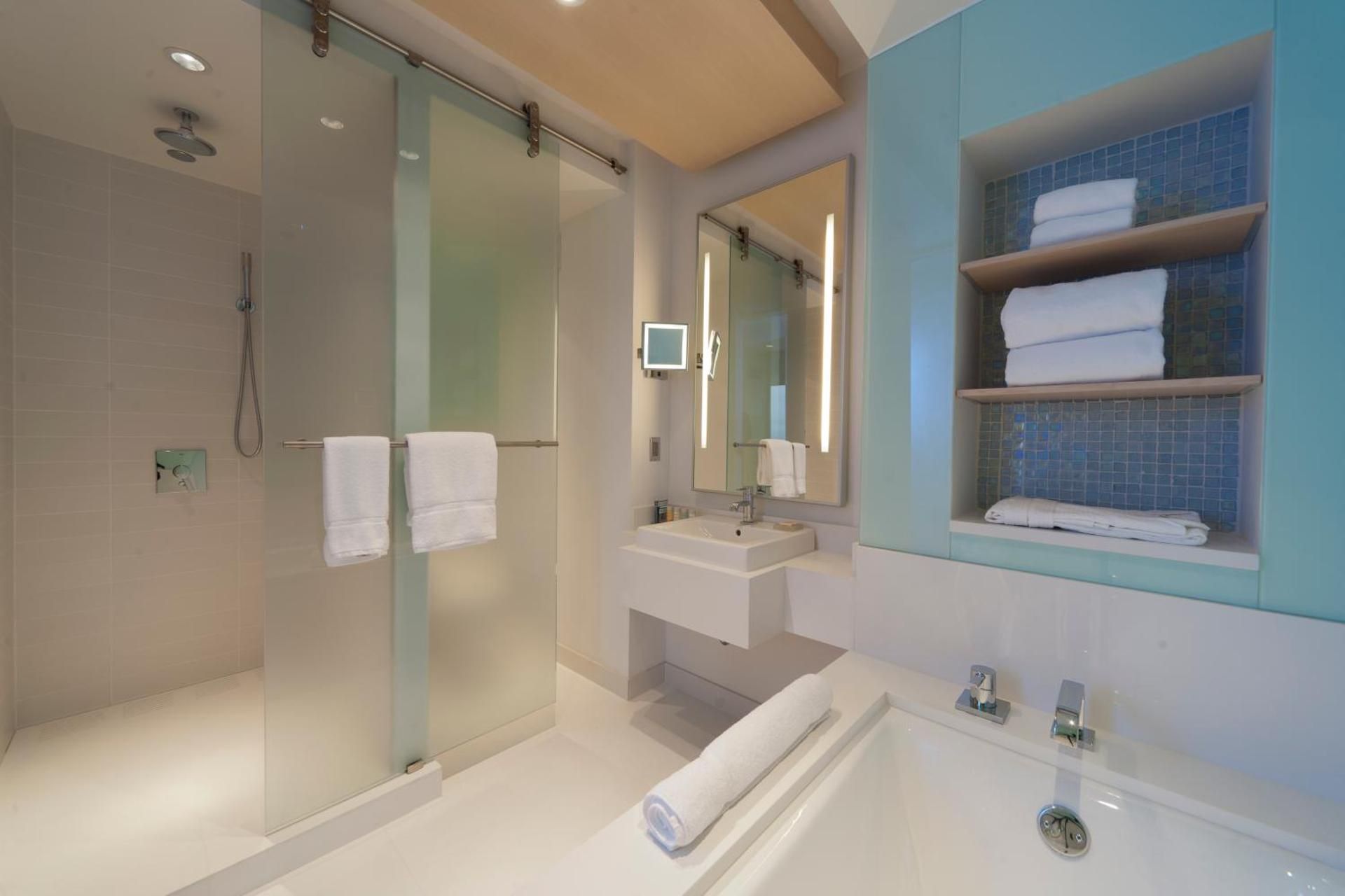 undefined Radisson Blu Aqua Hotel Chicago 4