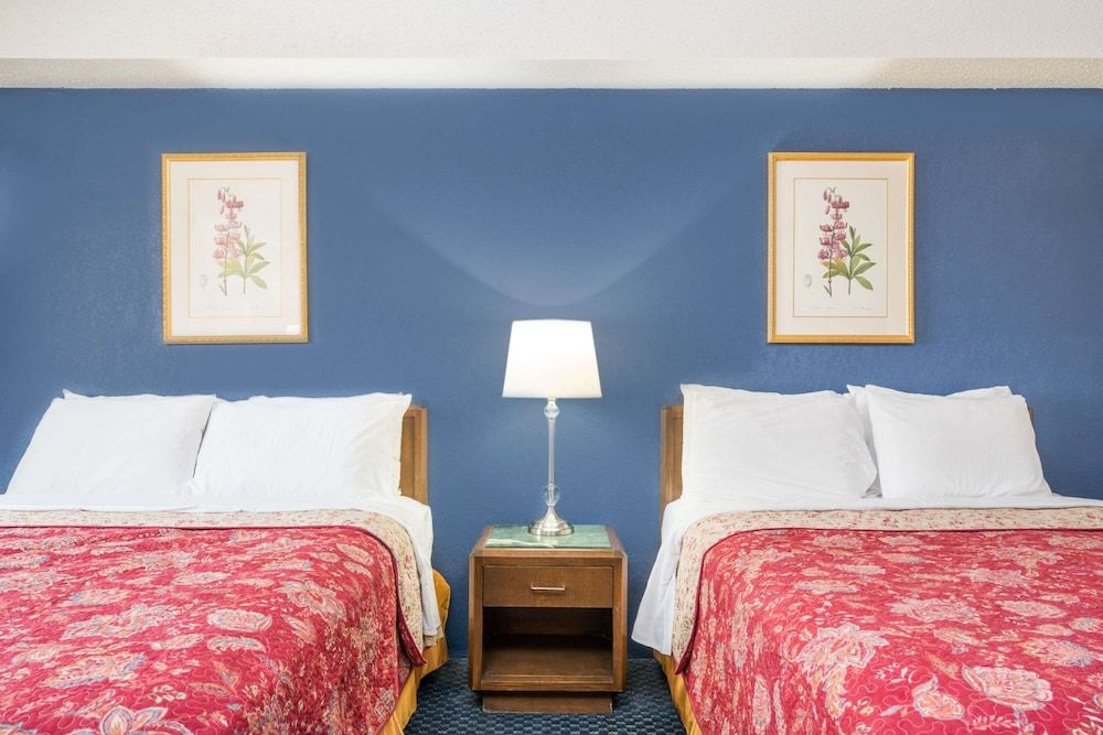 Room, 2 Queen Beds