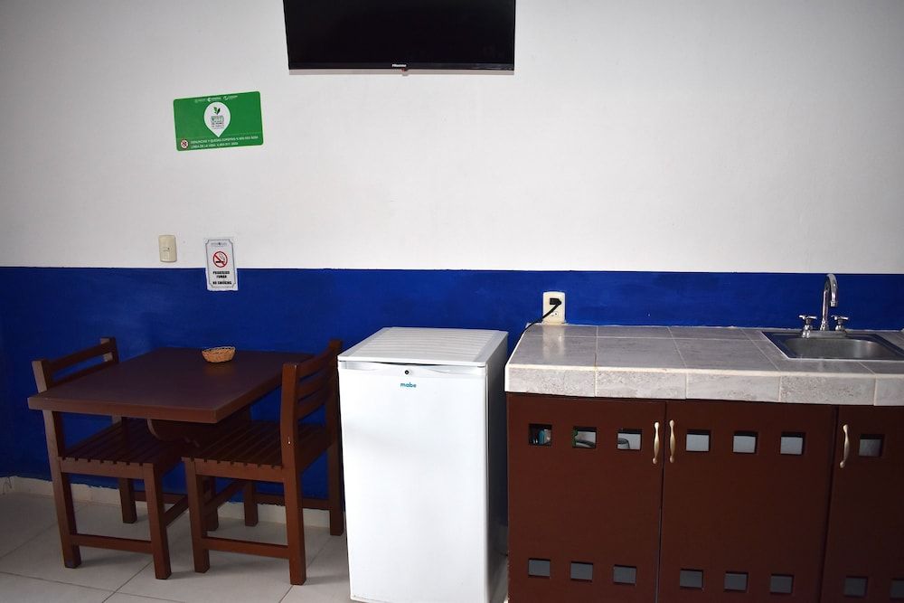 Hotel Plaza Almendros, Isla Mujeres Standard Room 14