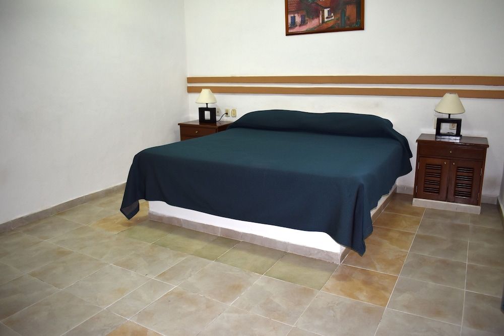 Hotel Plaza Almendros, Isla Mujeres Standard Room, 1 King Bed 5