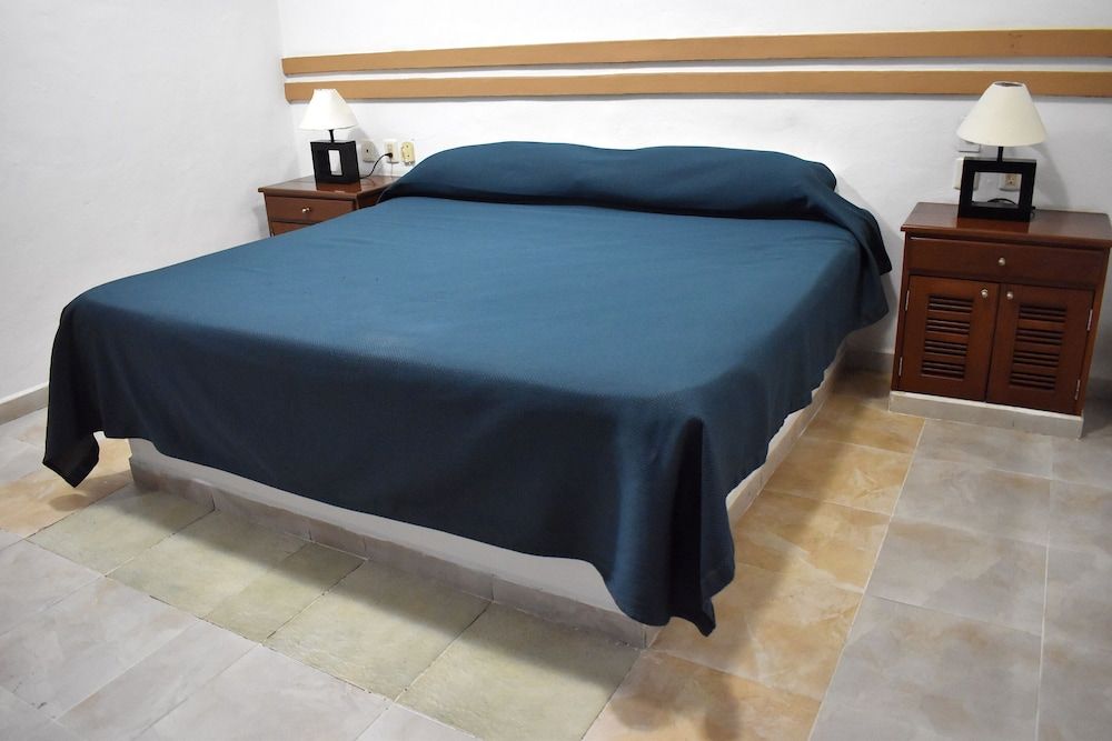 Hotel Plaza Almendros, Isla Mujeres Standard Room, 1 King Bed 8