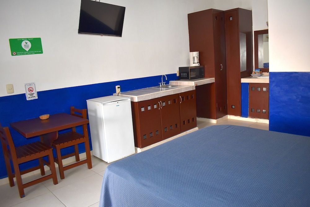 Hotel Plaza Almendros, Isla Mujeres Standard Room 13