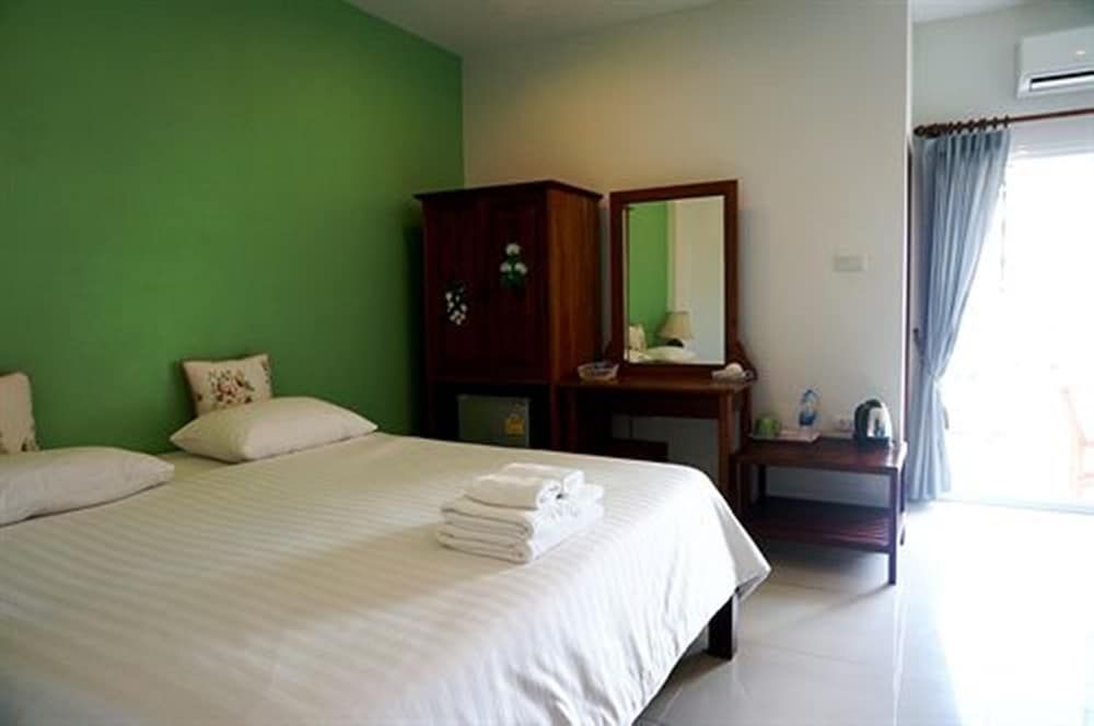 Smile Hua-Hin Resort Superior Room, 1 King Bed 2