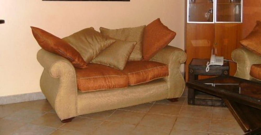 Fahari Guest House Standard Room 8