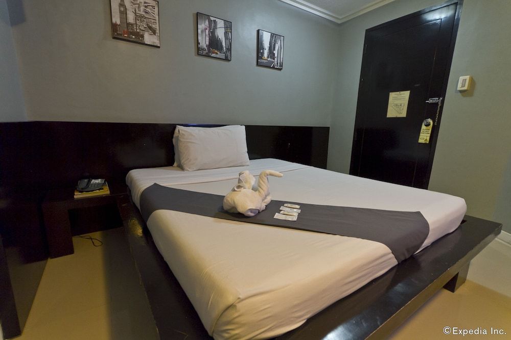 Richmond Plaza Hotel