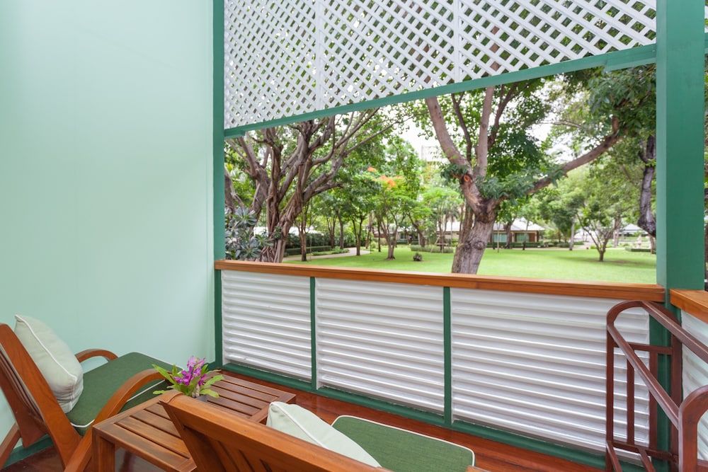 Raya Resort Beach front - The Most Green Resort in Cha-am Deluxe Twin Room, Garden View 2