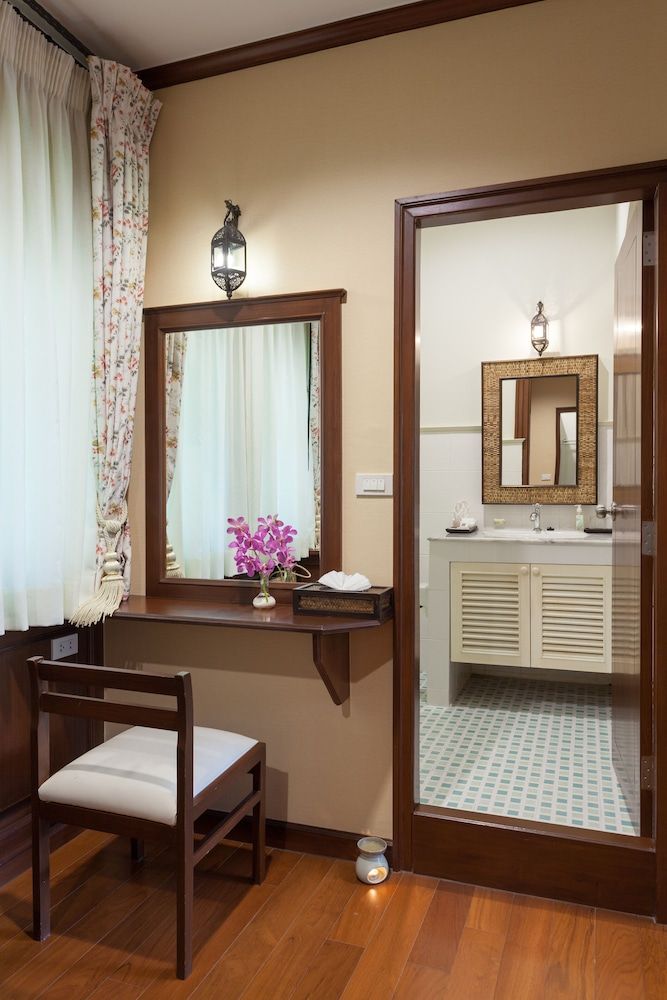 Raya Resort Beach front - The Most Green Resort in Cha-am Deluxe Twin Room, Garden View 3