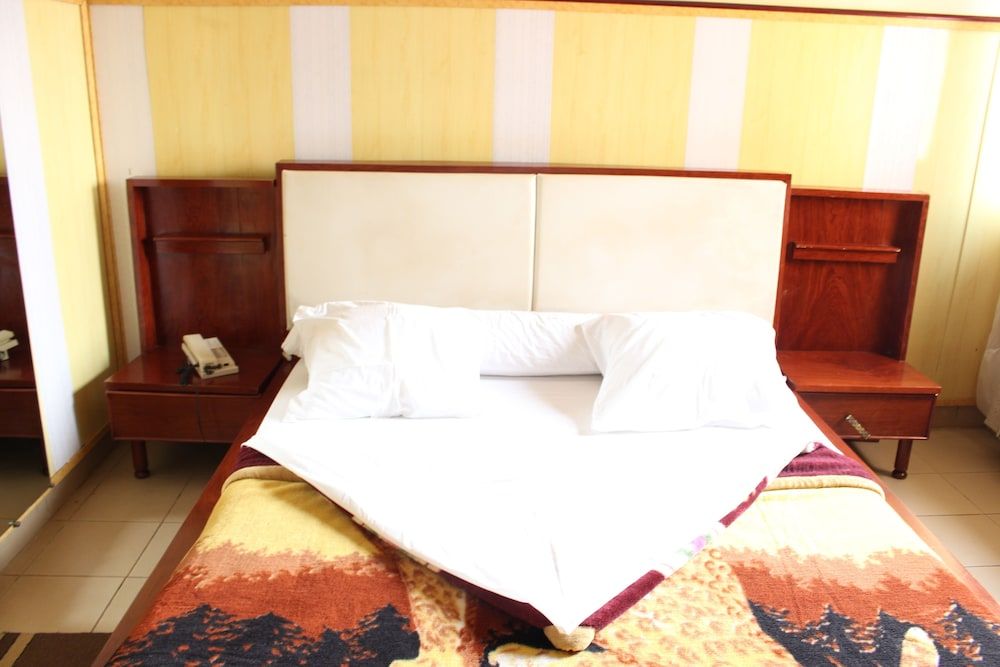 Hotel Santa Lucia Single Room 4