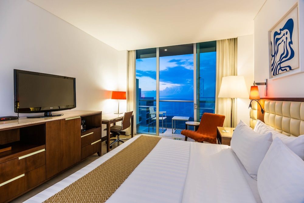 Standard Room, 1 King Bed, Ocean View