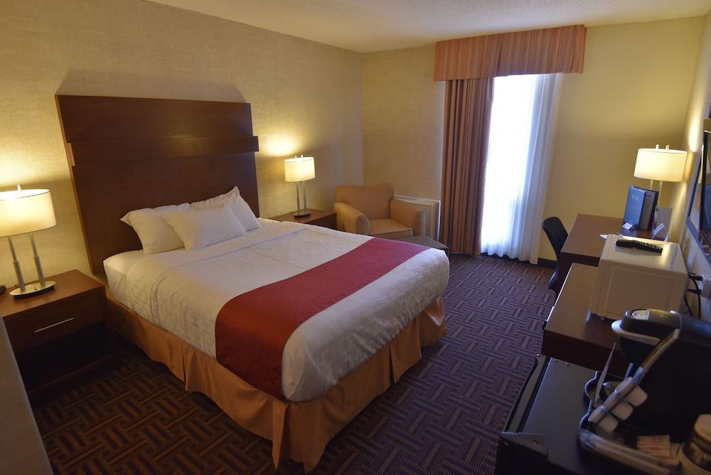 Standard Room, 1 Queen Bed