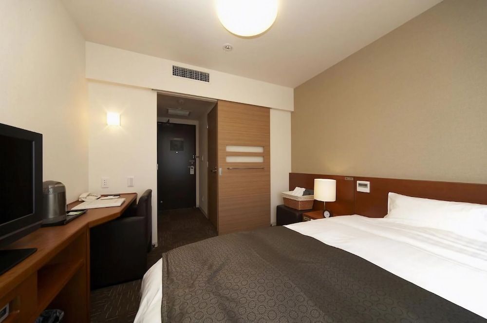 Smoking double room (14.4sqm)