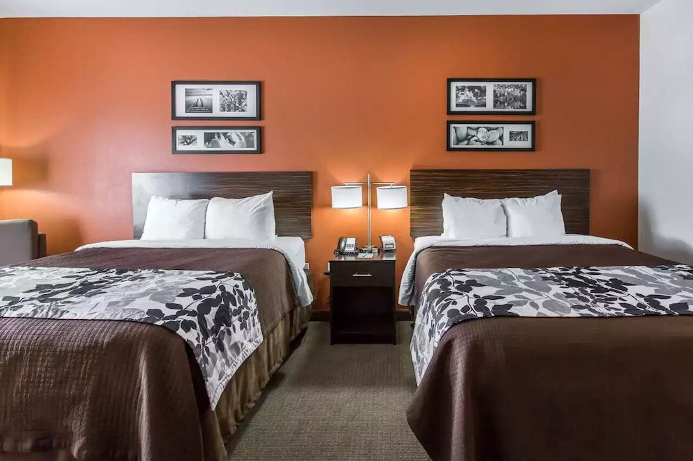 Standard Room, 2 Queen Beds, Non Smoking