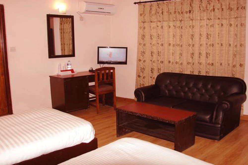 undefined Cascade Hotel 9