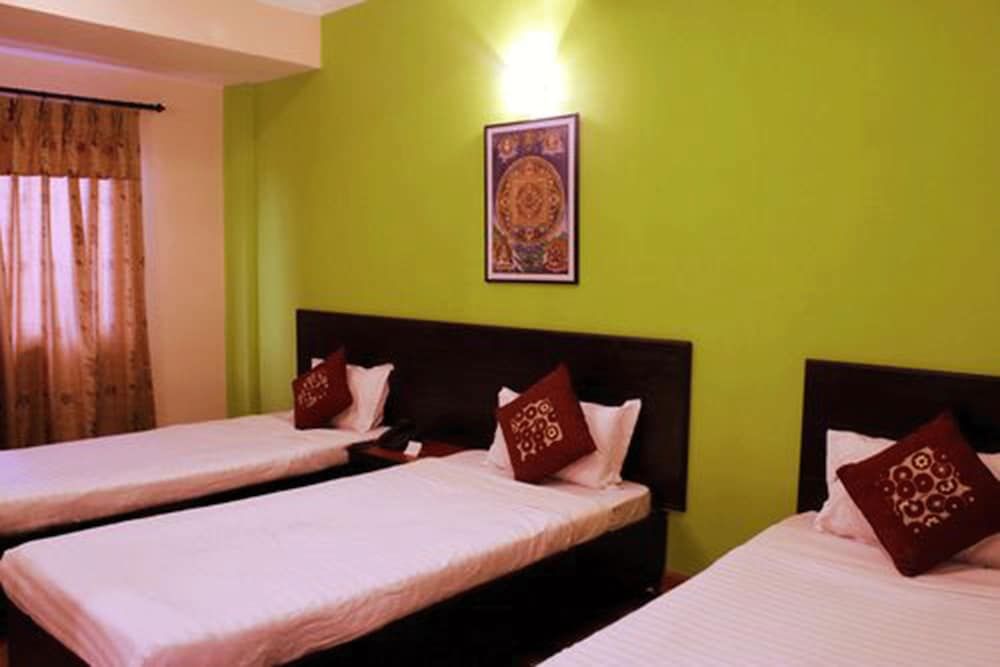 undefined Cascade Hotel 6