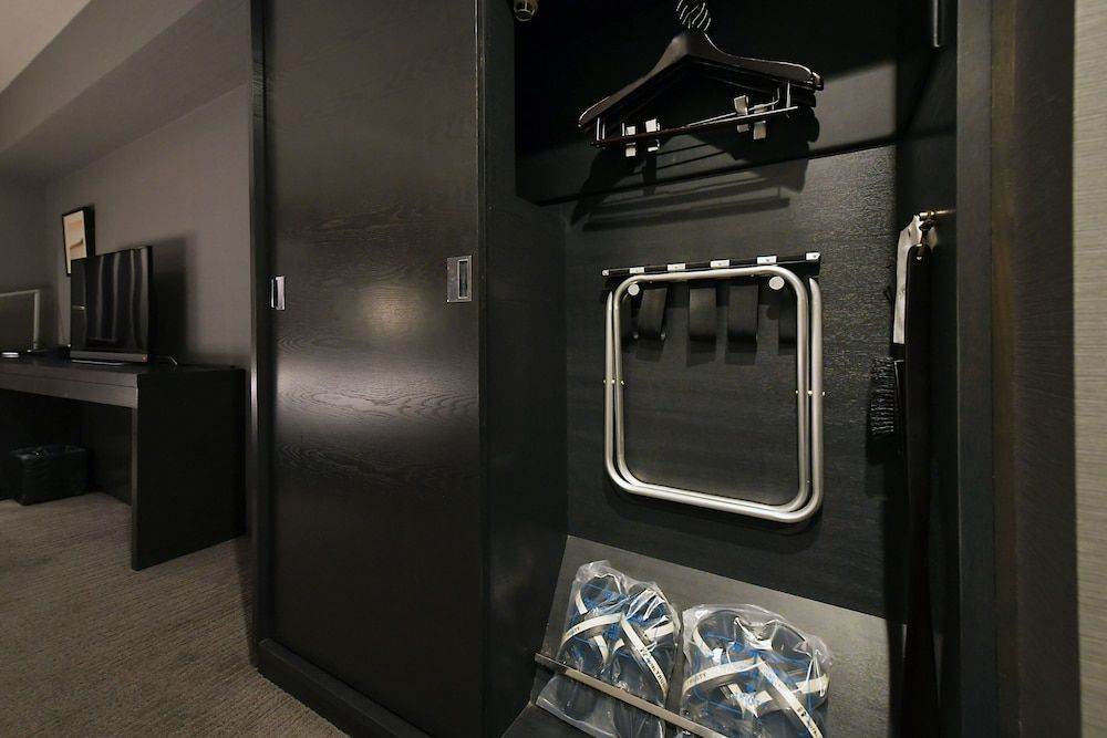 Hotel Trusty Nagoya Shirakawa Standard Twin Room, Smoking 8