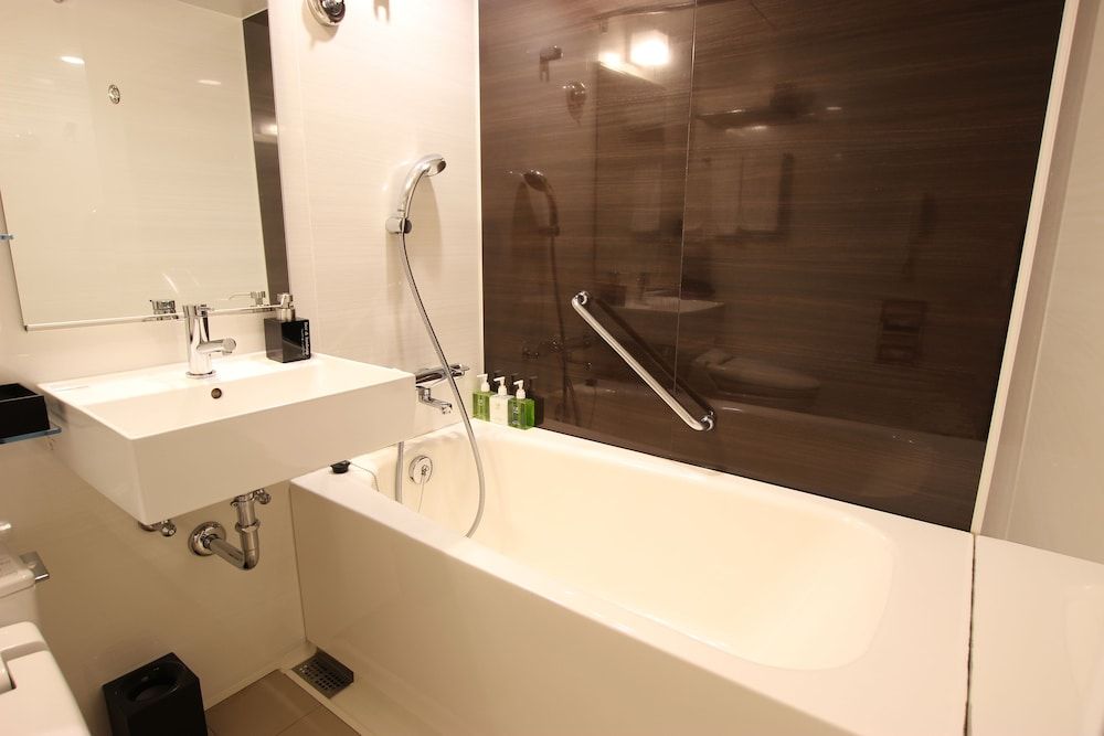 Hotel Trusty Nagoya Shirakawa Standard Twin Room, Smoking 5