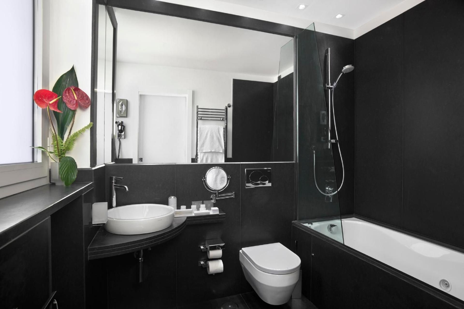 King Suite with Spa Bath