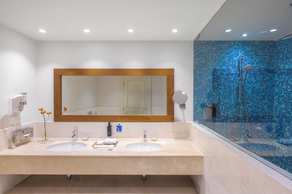 Sifawy Boutique Hotel Marina Suite 5