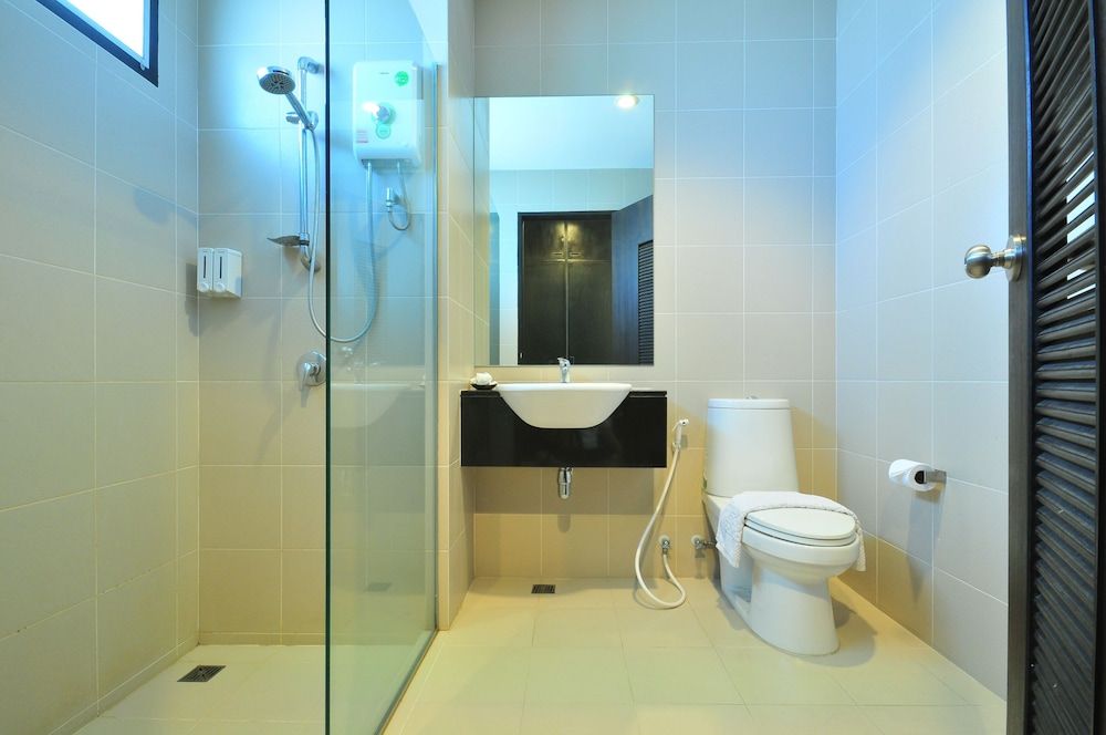 BS RESIDENCE Suvarnabhumi Deluxe Room, Pool View 6