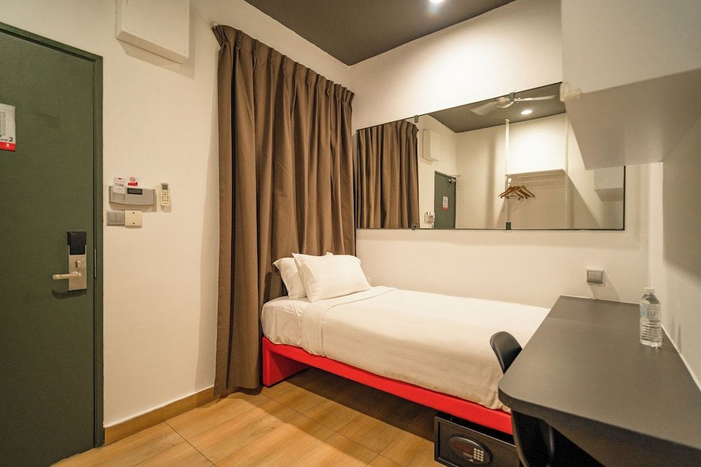 Tune Hotel KLIA Aeropolis