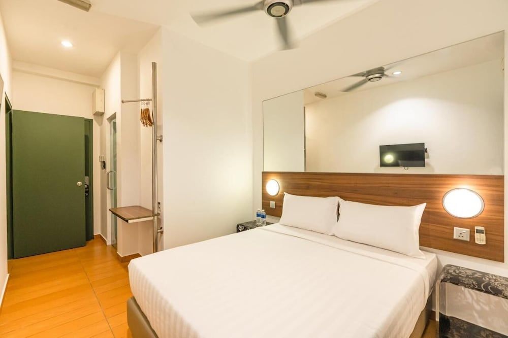 undefined Tune Hotel - Danga Bay, Johor 3