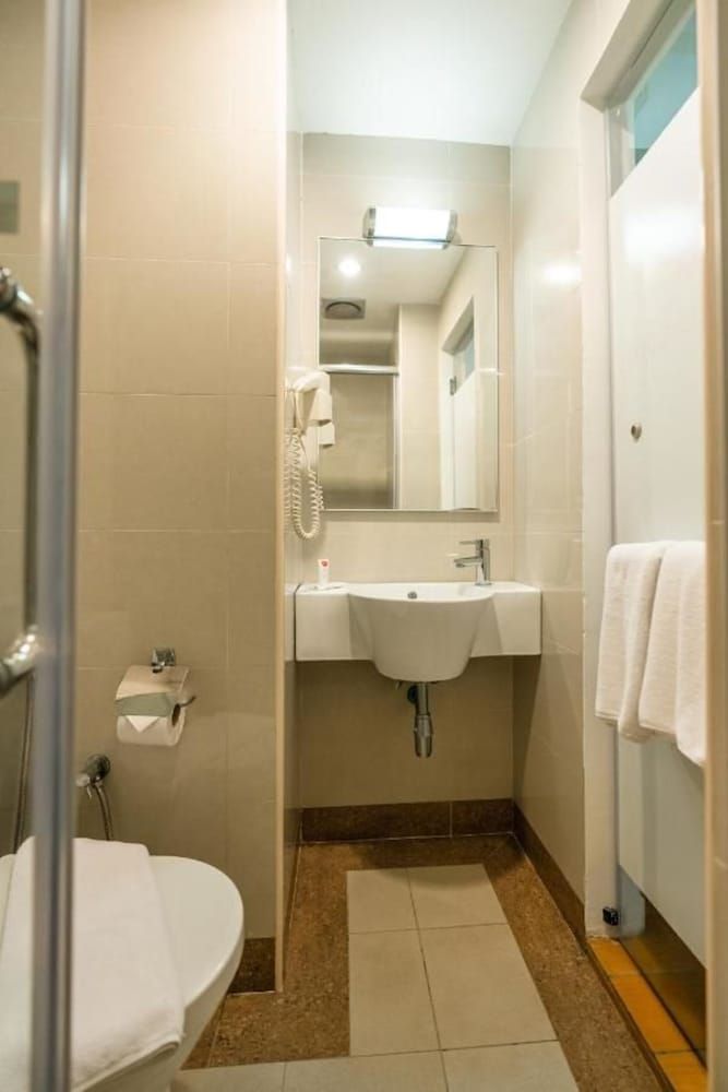 undefined Tune Hotel - Danga Bay, Johor 7