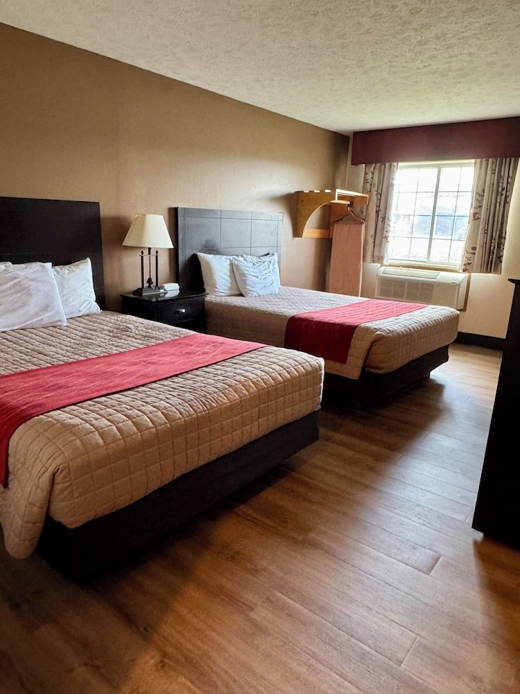 The Woodridge Inn Double Room, 2 Queen Beds, Non Smoking 3