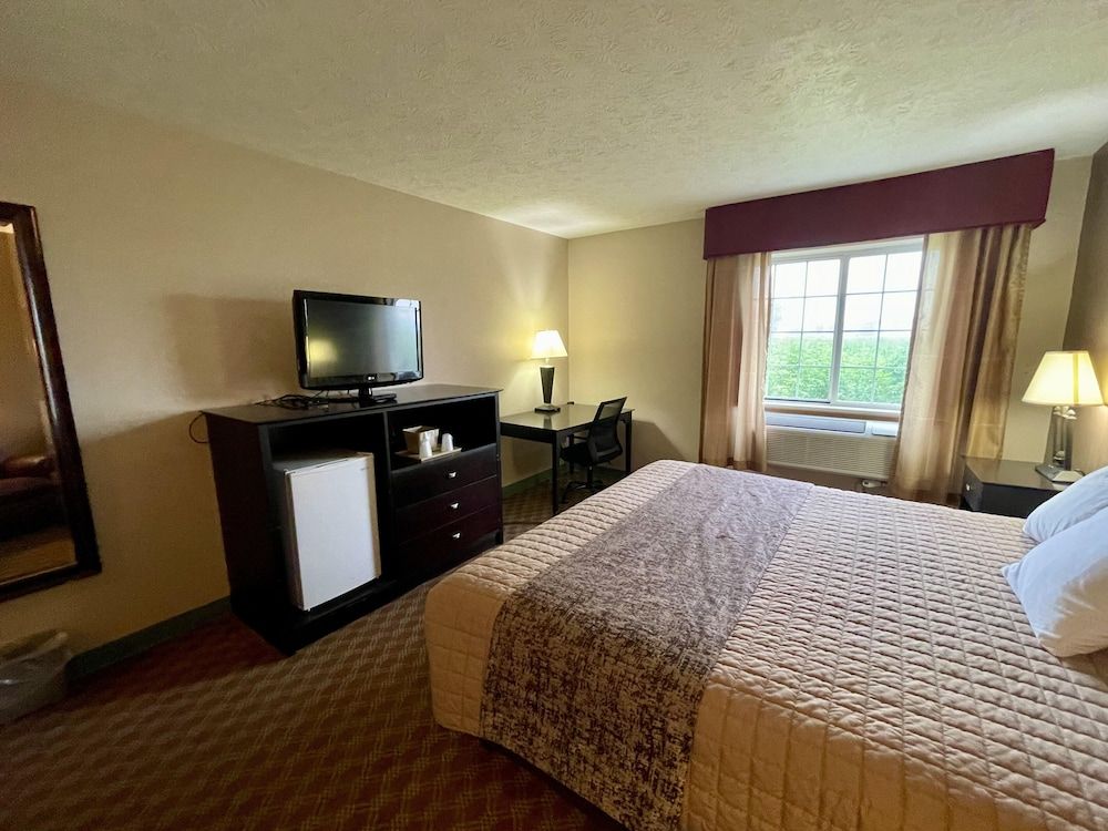 The Woodridge Inn Standard Room, 1 King Bed, Non Smoking 3