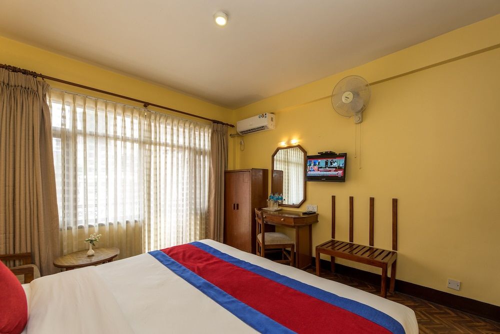 Hotel Thamel Deluxe Double or Twin Room, Balcony, City View 6