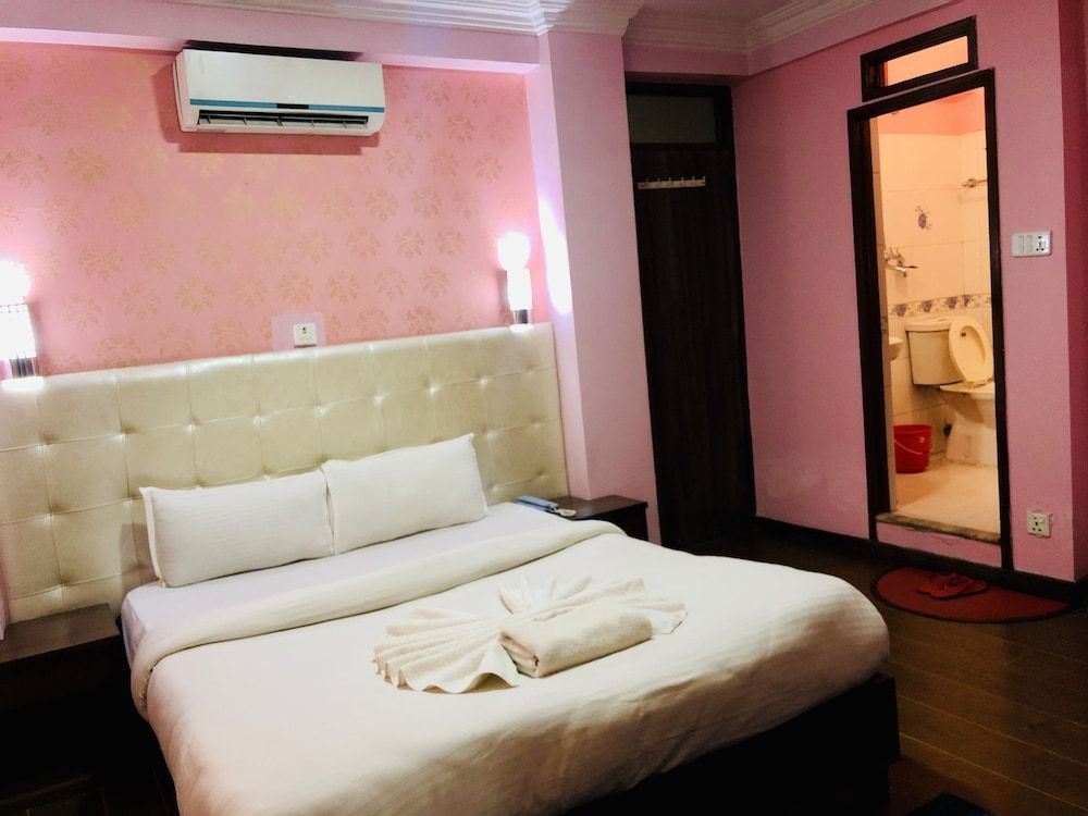 Backyard Hotel Standard Double or Twin Room 3