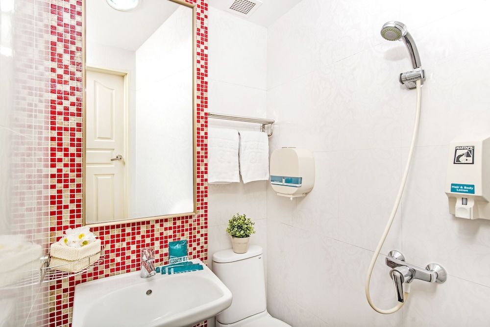 undefined Hotel 81 Kovan 9