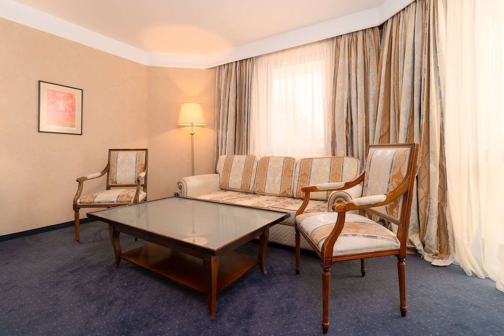 Festa Winter Palace Family Suite 6