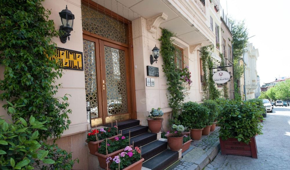 undefined Sultans Royal Hotel 4