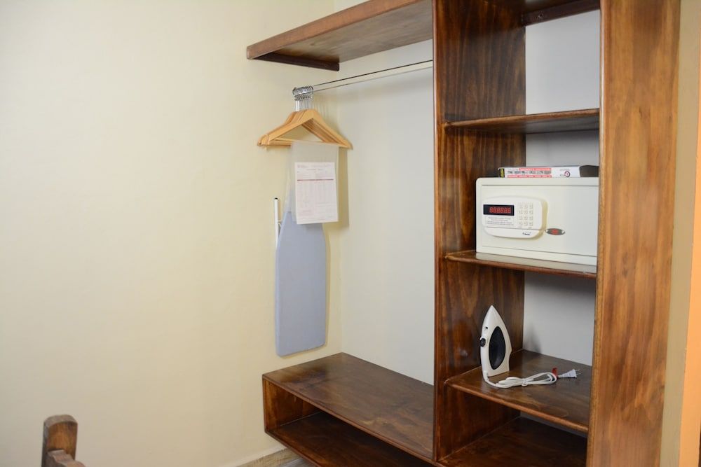 Hotel Hacienda Inn Aeropuerto Suite, 1 Bedroom (Master) 7