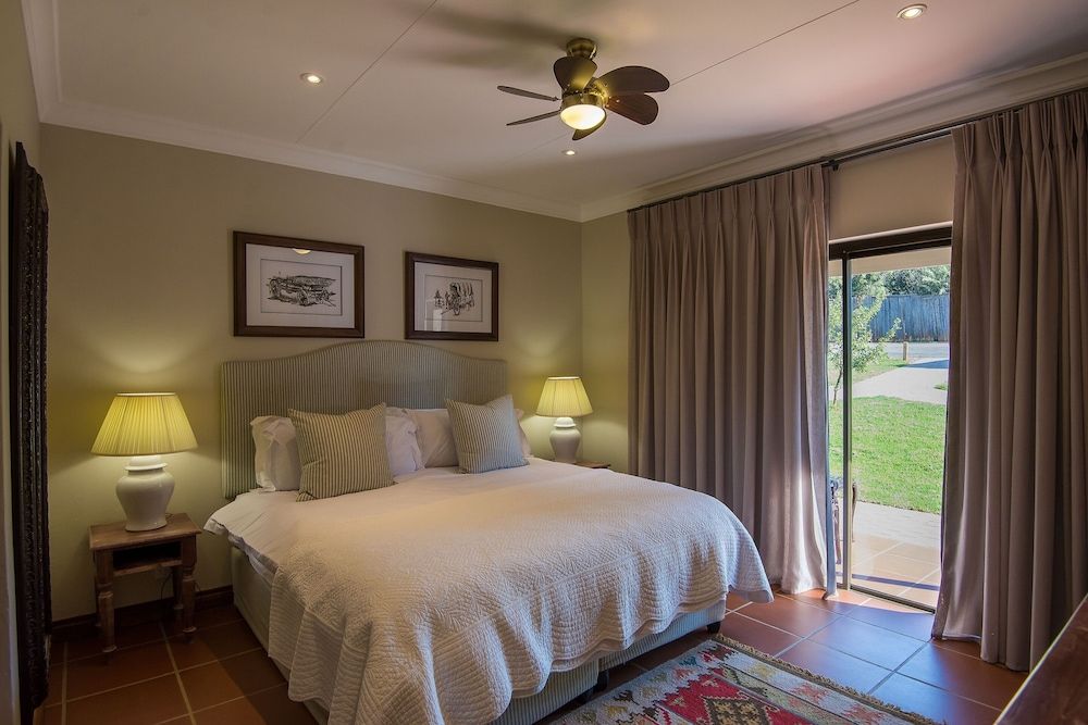African Hills Safari Lodge & Spa Classic Room 4