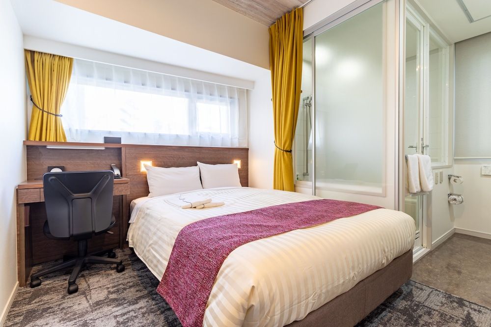 Nishitetsu Inn Kamata Double Room, Smoking