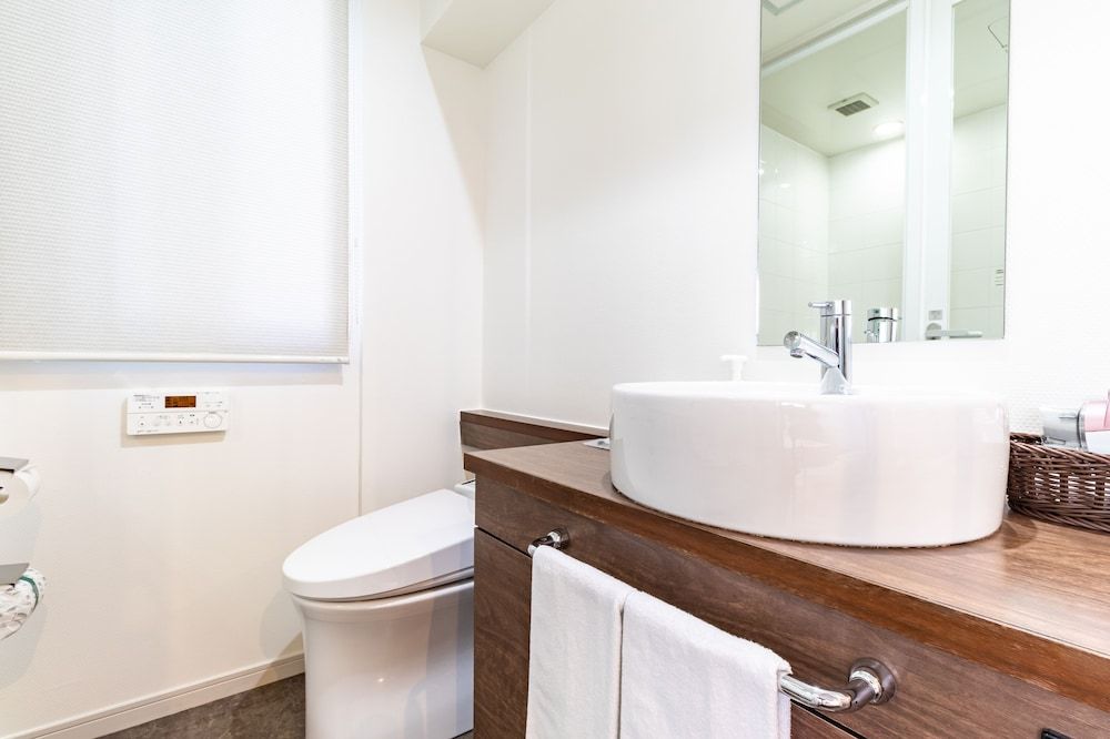 Nishitetsu Inn Kamata Double Room, Smoking 9