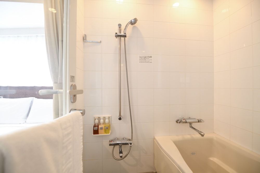 Nishitetsu Inn Kamata Double Room, Smoking 8