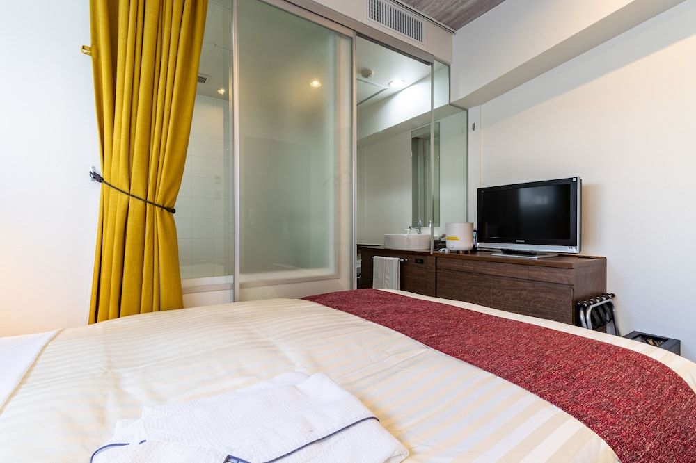 Nishitetsu Inn Kamata Double Room, Smoking 3